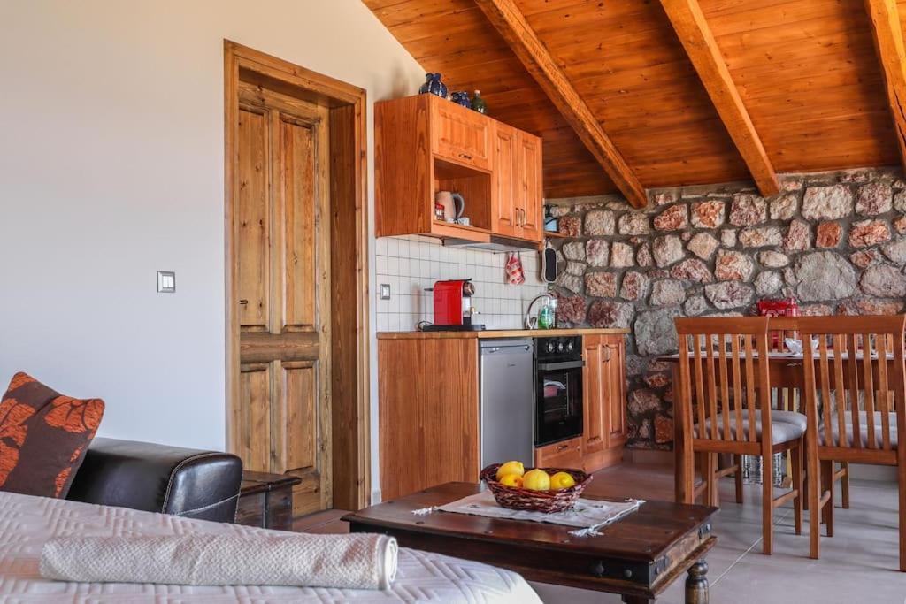 Petronas Land House 2 Villa Архангелос Екстериор снимка